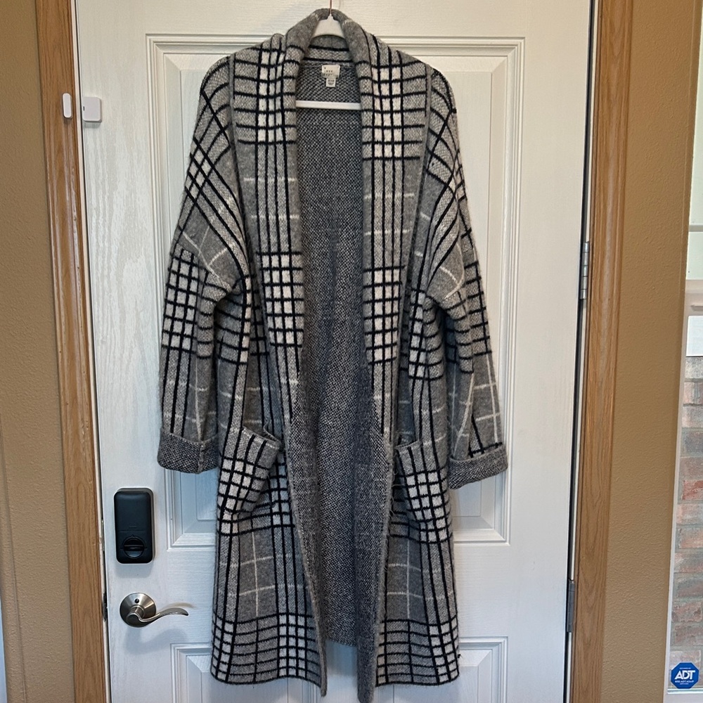 a new day Cozy Gray Plaid Knit Sweater Cardigan Coatigan Patch Pockets Size 3X.
